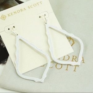 ✨NWOT Kendra Scott Sophee earrings ✨